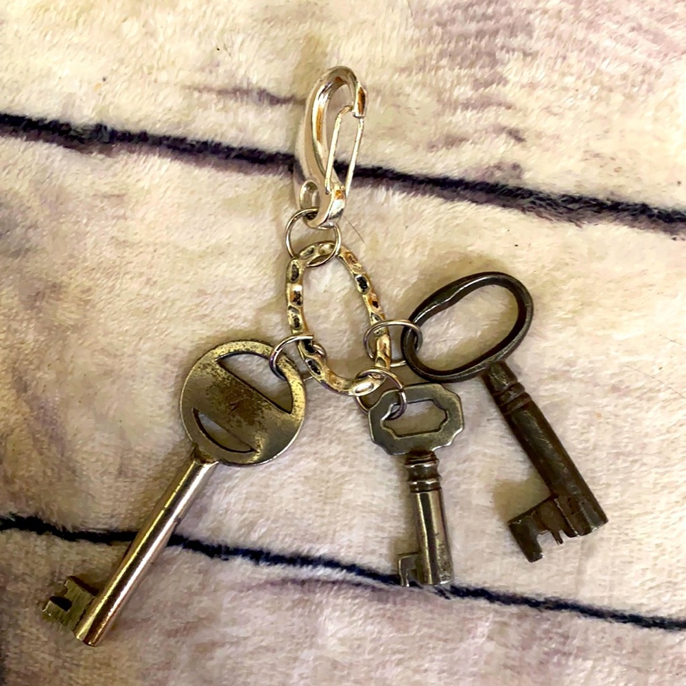 Key Pendent - image 1